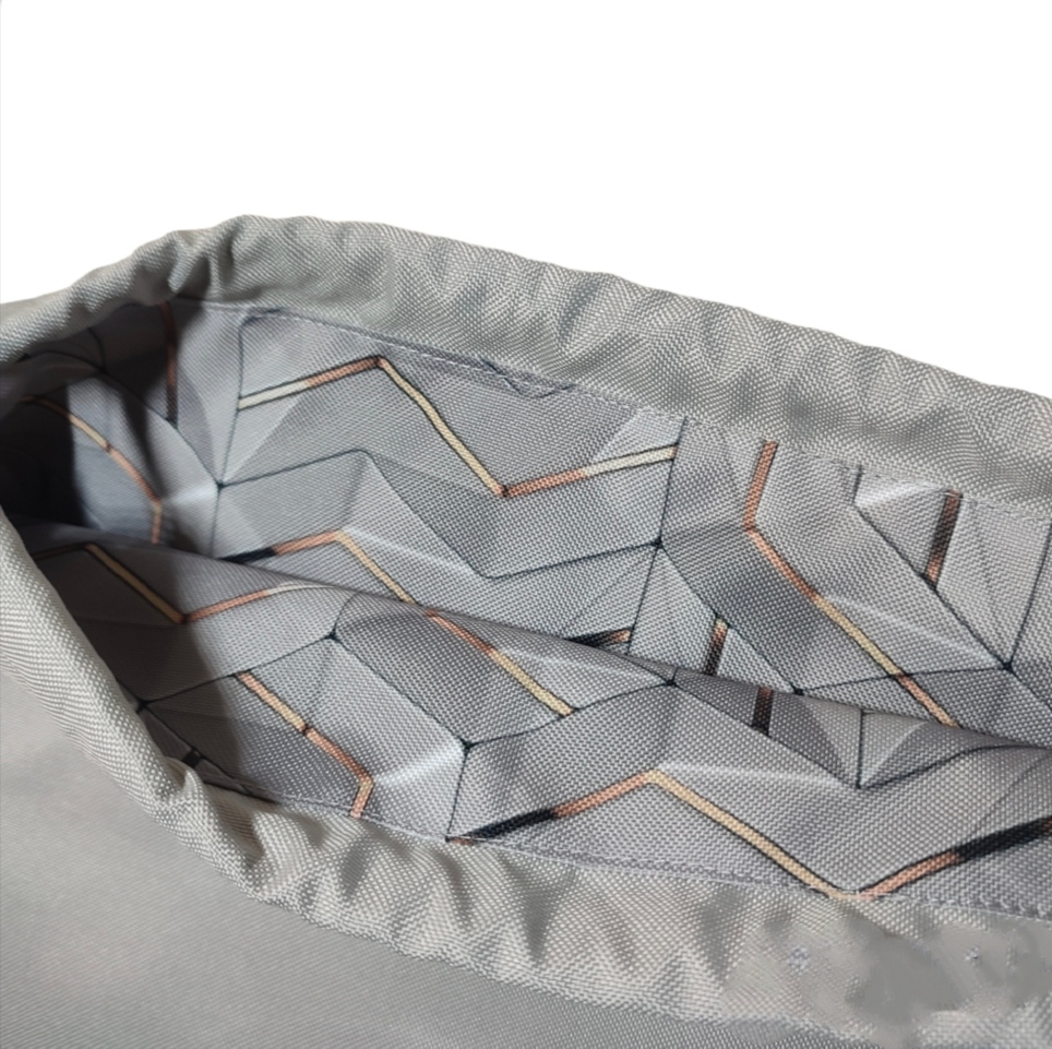 stahovací batůžek 